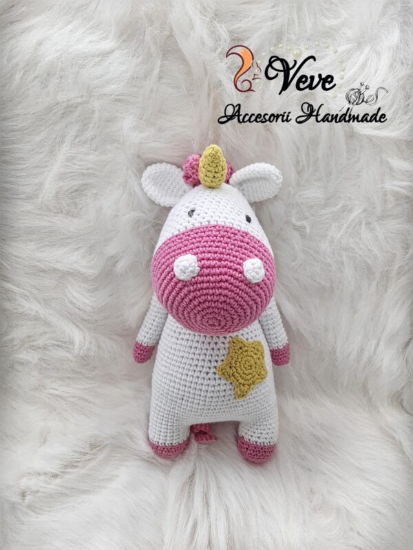 Unicorn croșetat