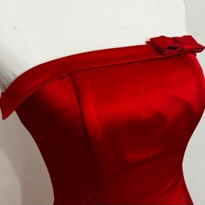 Rochie dreaptă cu corset